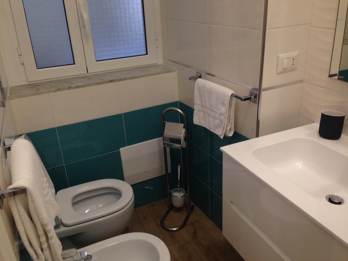 Il Giglio Rosso Apartment Naples Luaran gambar